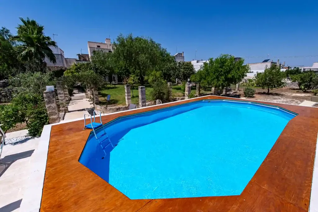 La piscina della Masseria De Donno